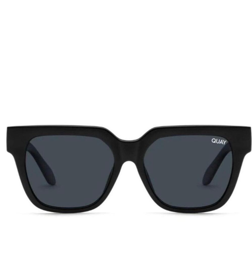 QUAY Australia PSA Sunglasses Black Oversized Square Retro Frames Case